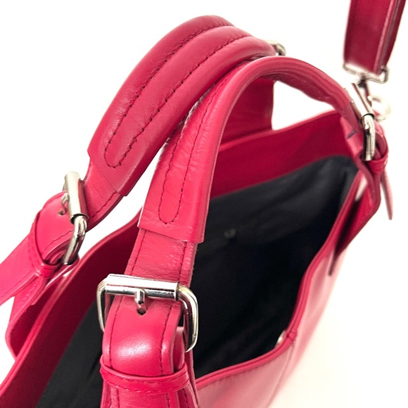 ***  Hot Pink Vegan Leather Shoulder Tote Bag Like New *** - Picture 5 of 8